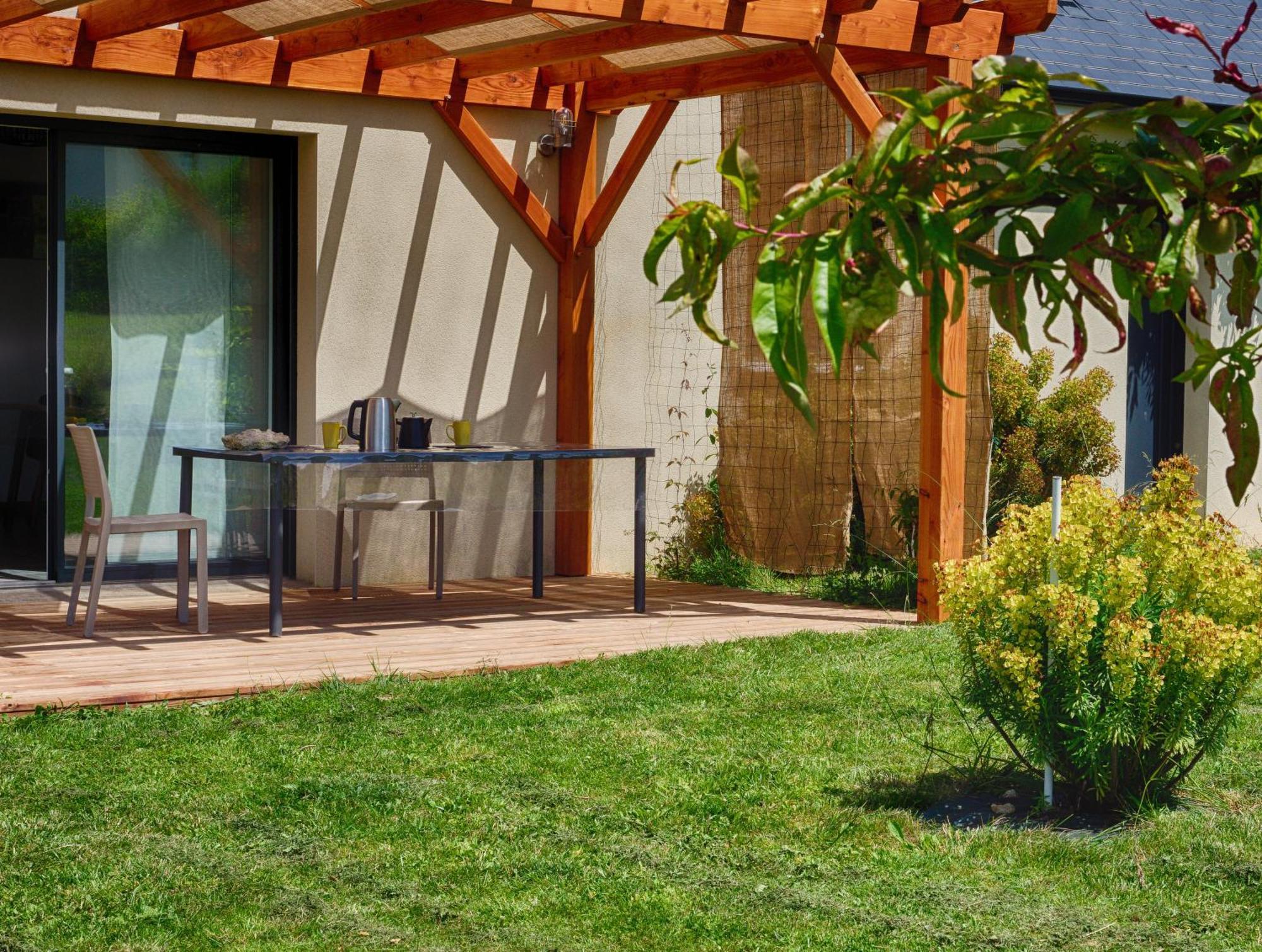 Le Logis D'Emeric Avec Paisible Jardin Clos&Arbore Loches Exterior photo